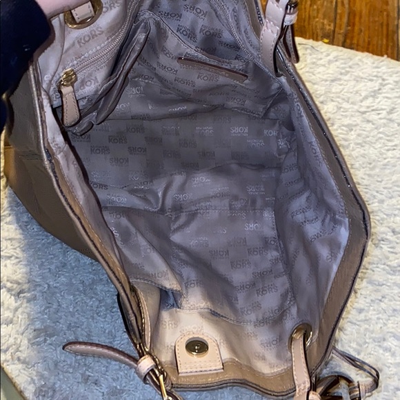 Michael Kors Beige/ Khaki Purse - Picture 2 of 7